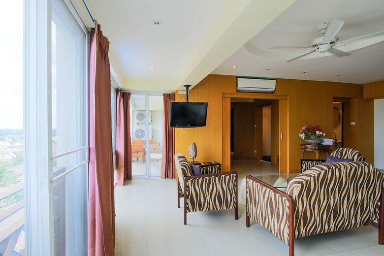 Apartamentos Galare Thong Tower