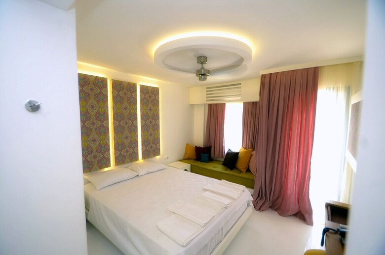 La Brezza Suite & Hotel