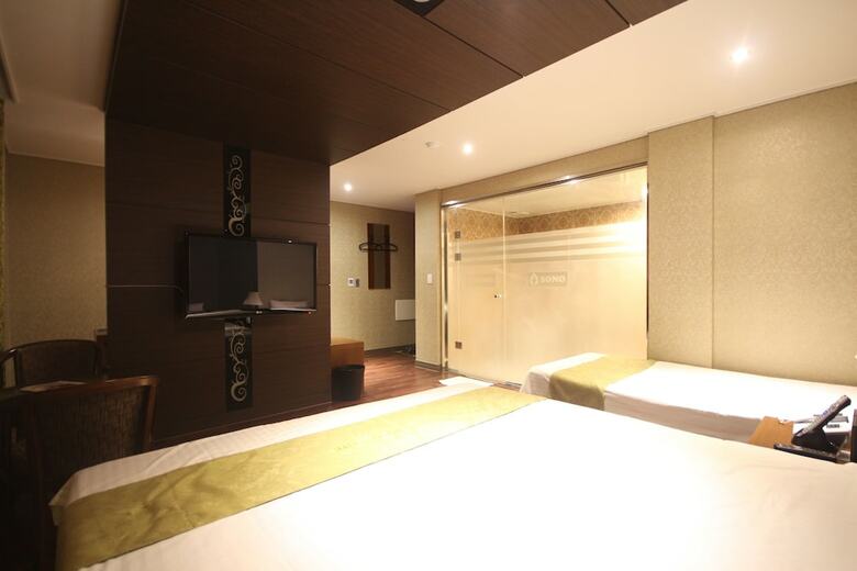 Sono Hotel