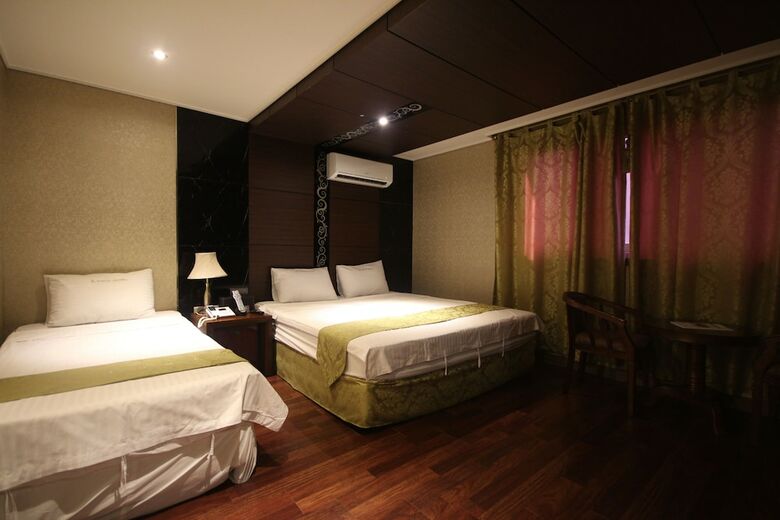Sono Hotel