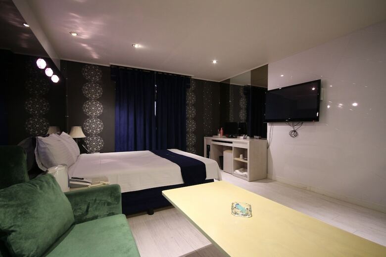 Sono Hotel