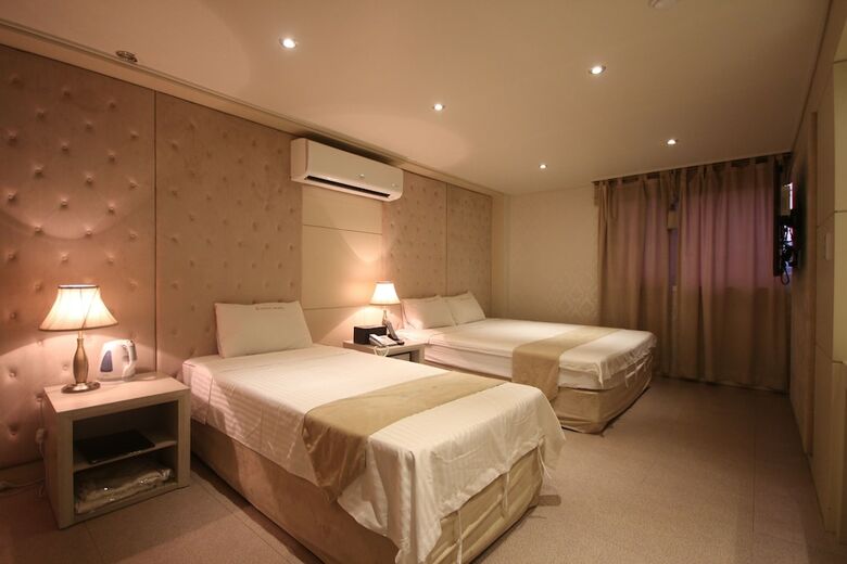 Sono Hotel