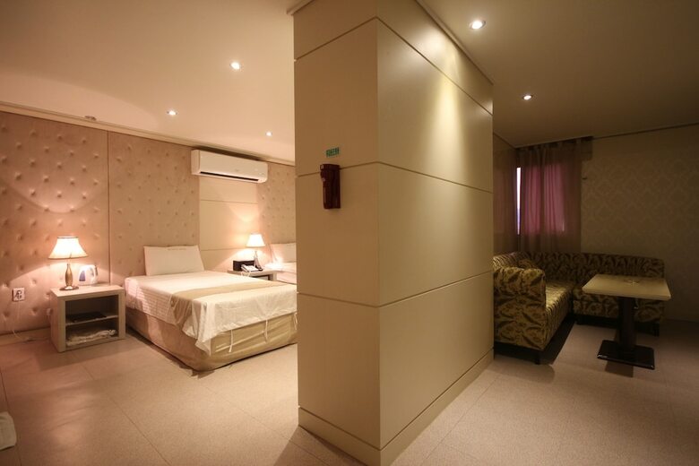 Sono Hotel