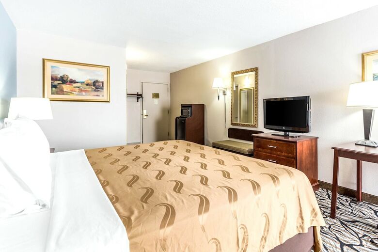 Hotel Quality Inn At The Park