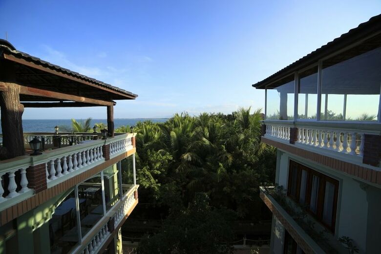 Hotel Con Ga Vang Resort