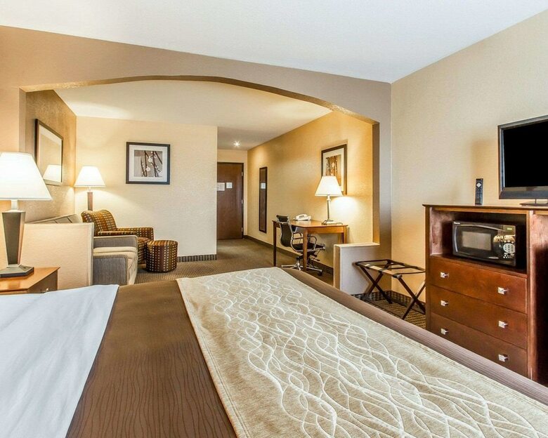 Hotel Quality Inn & Suites