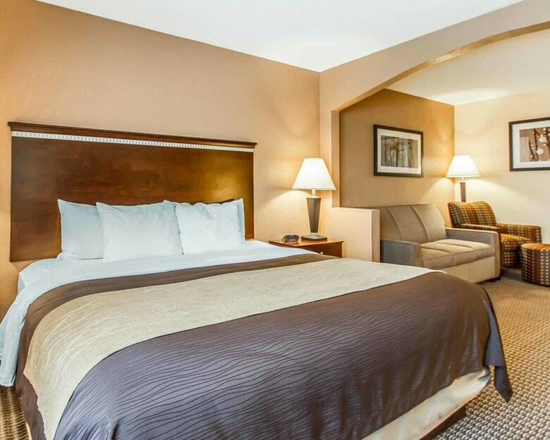 Hotel Quality Inn & Suites