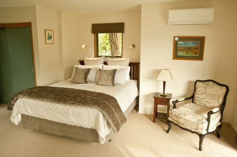 Bed & Breakfast Whakaipo Lodge