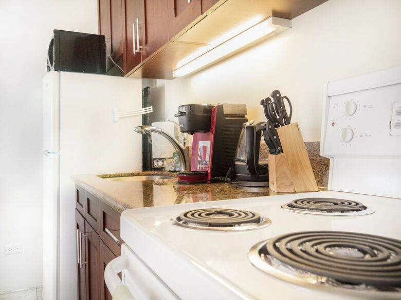 Apartamentos Tropical Studios At Marine Surf Waikiki