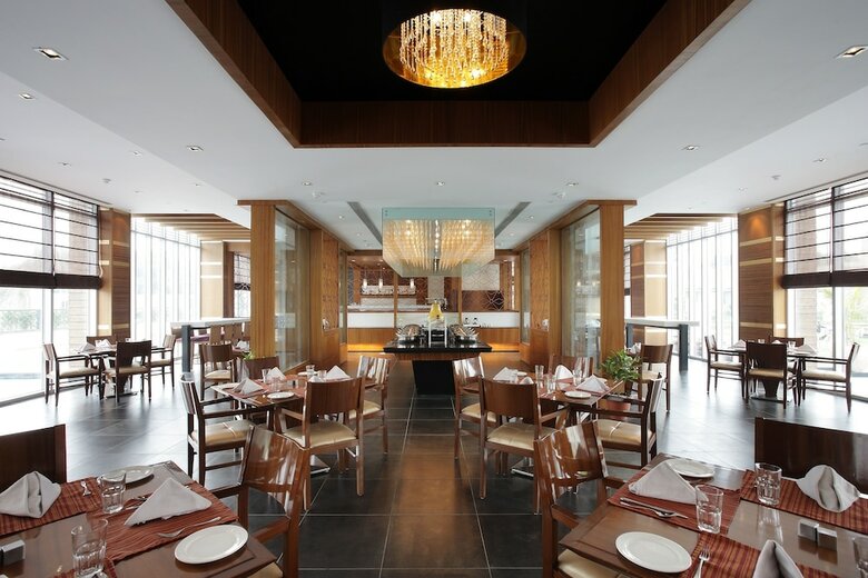 Oodles Hotel