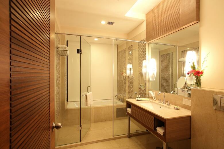 Oodles Hotel