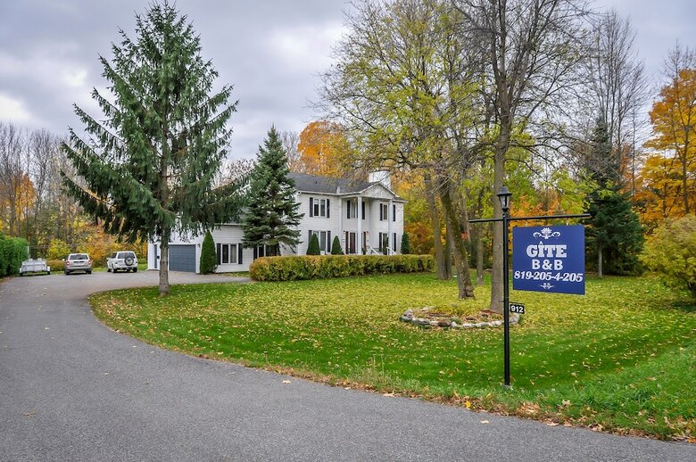 Hotel La Villa Rivermead
