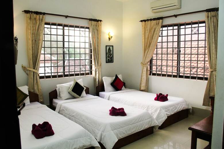 Hotel Tropical Breeze Guesthouse