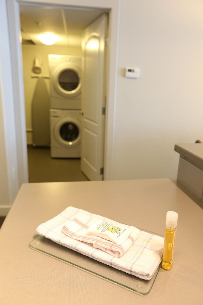 Hotel East Village Suites