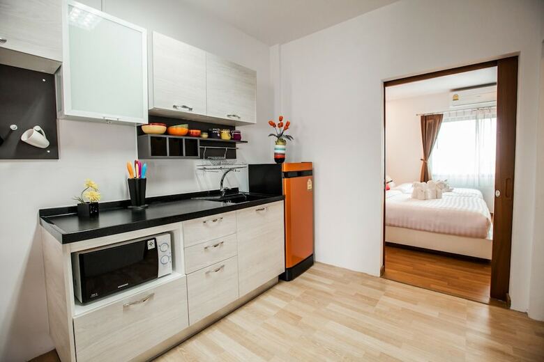 Hotel Modern Place Patong Beach