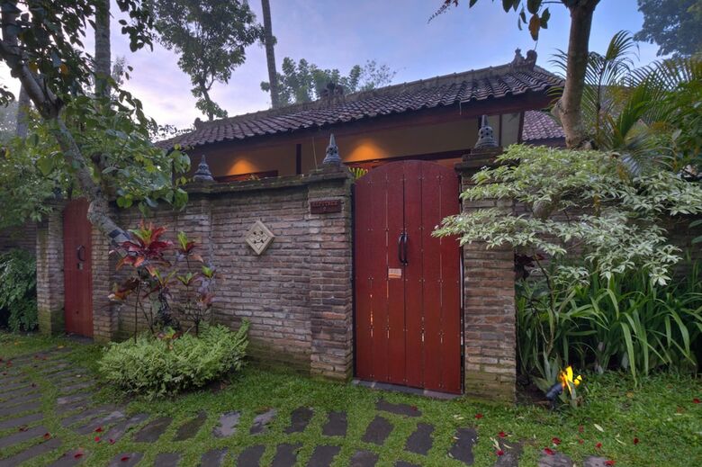 Rumah Boedi Private Residence Villa