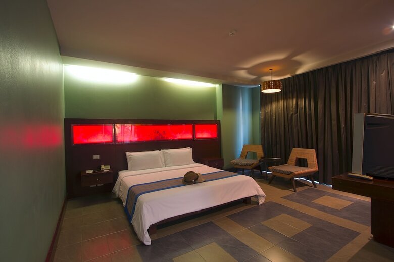Long Beach Garden Hotel & Pavilions