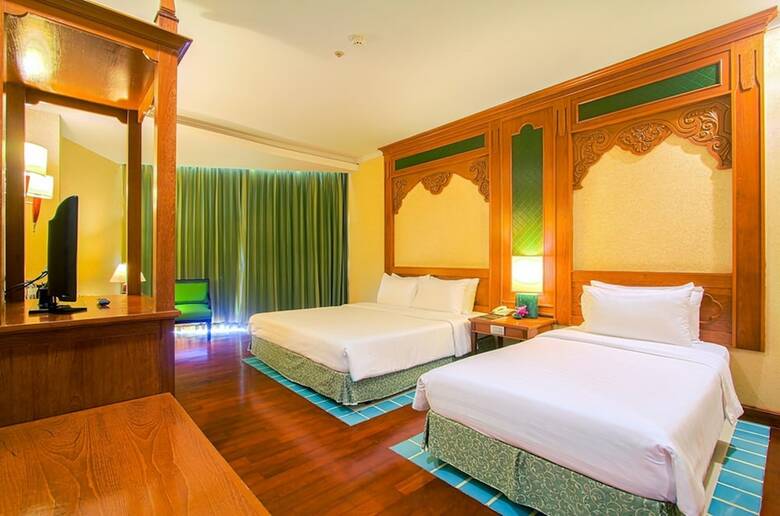 Long Beach Garden Hotel & Pavilions