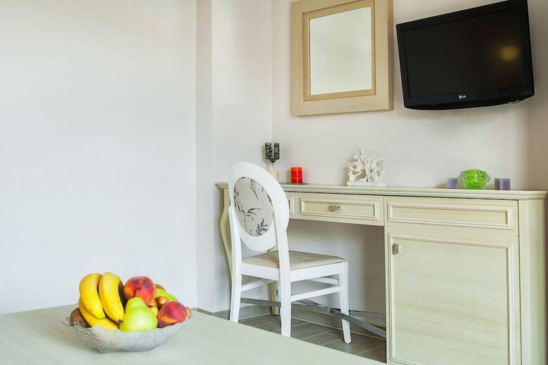 Core Hotel Polychrono