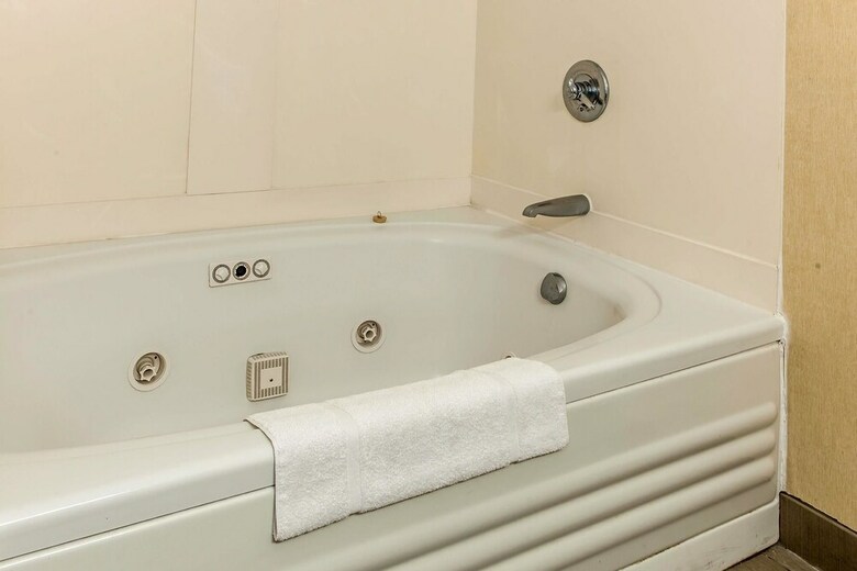 Hotel Comfort Inn East