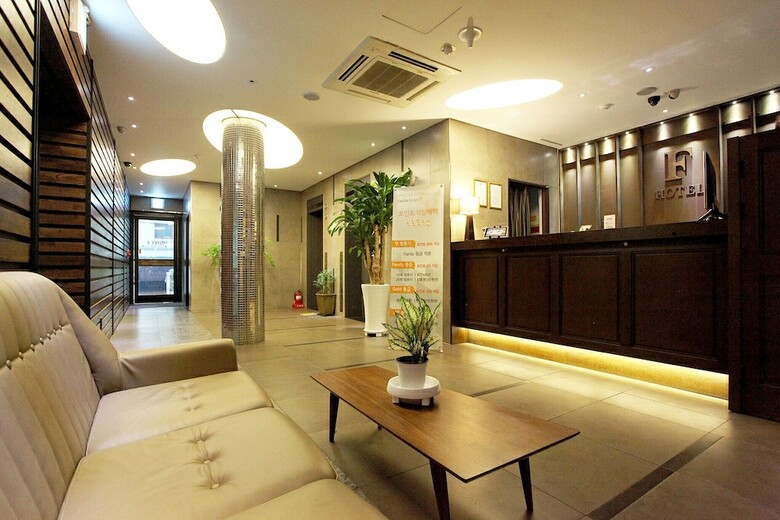 F Hotel Yeongdeungpo