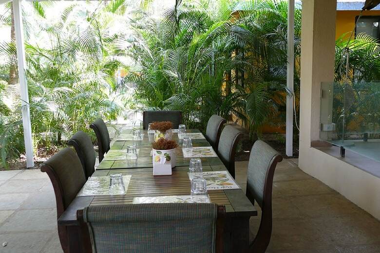 Hotel Mango Farm House Awas