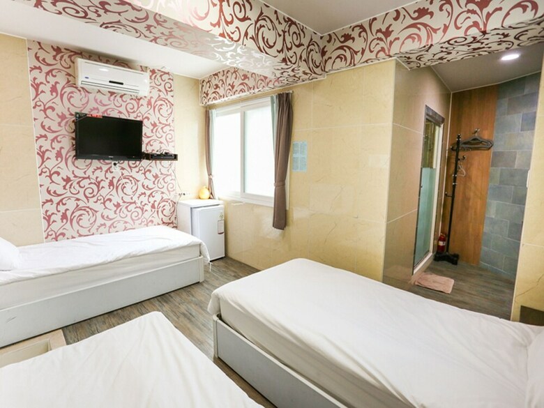 Hotel Guest House Myeongdong 2