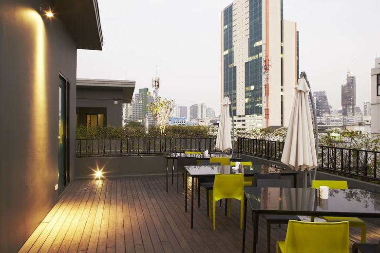 Hotel Isanook Bangkok
