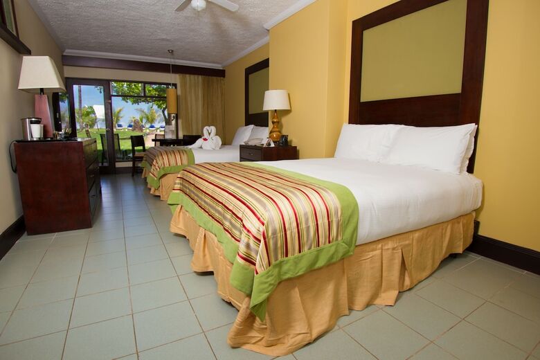 Hotel Fiesta Resort Central Pacific - All Inclusive