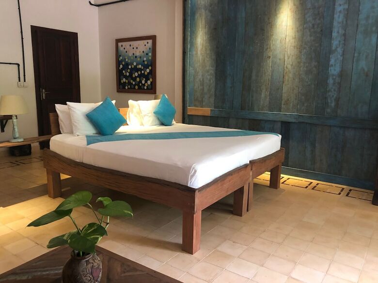 Hotel Maisons Wat Kor