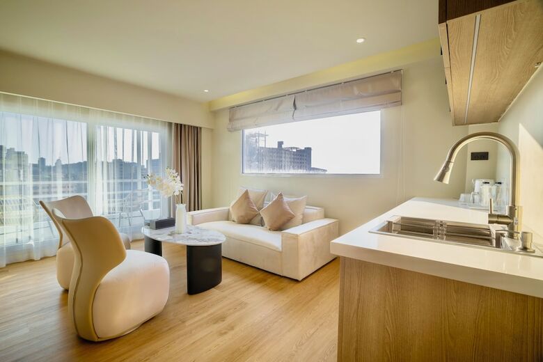 Bay Breeze Hotel Pattaya