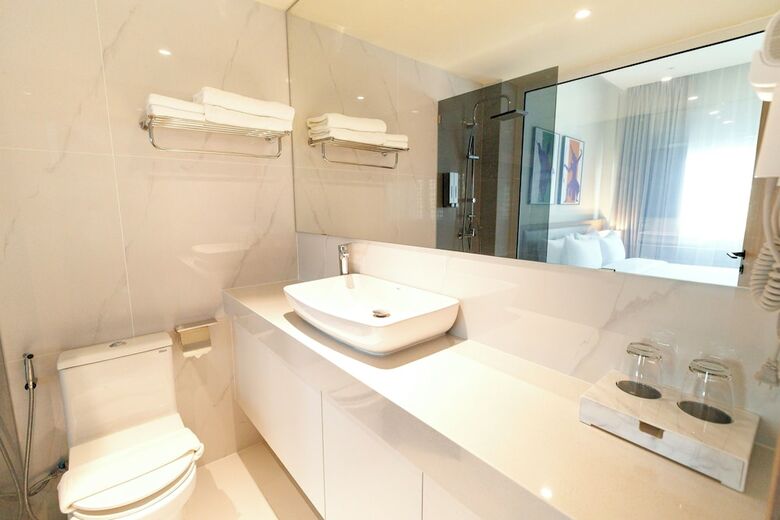 Bay Breeze Hotel Pattaya