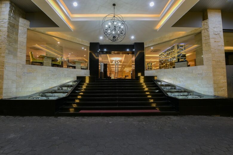 Cendana Premiere Hotel By Lariz