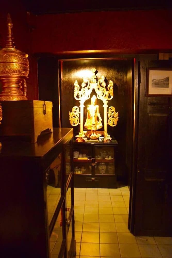 Hotel Tri Yaan Na Ros Colonial House