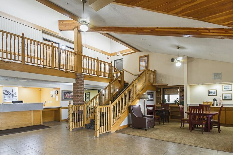 Hotel Quality Inn And Suites