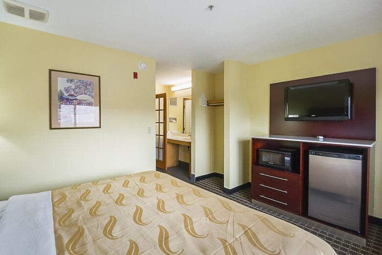 Hotel Quality Inn And Suites