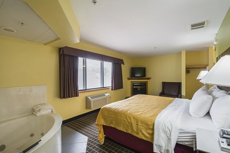 Hotel Quality Inn And Suites