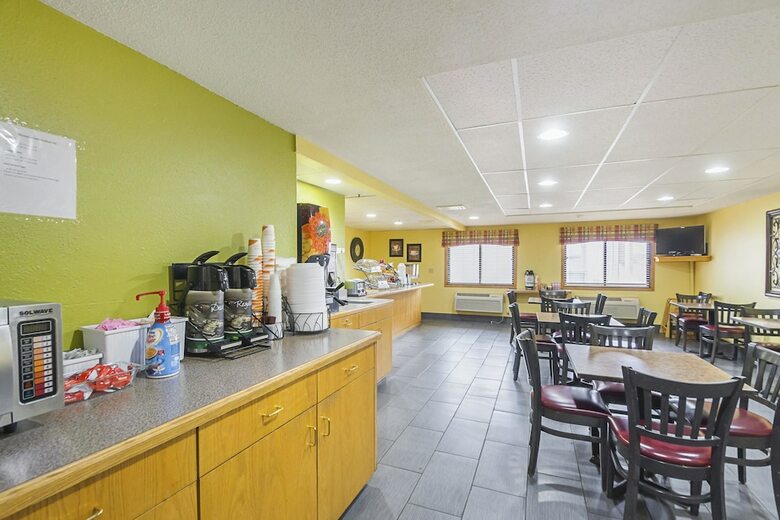 Hotel Quality Inn And Suites