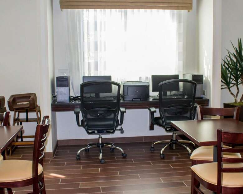 Hotel Sleep Inn & Suites