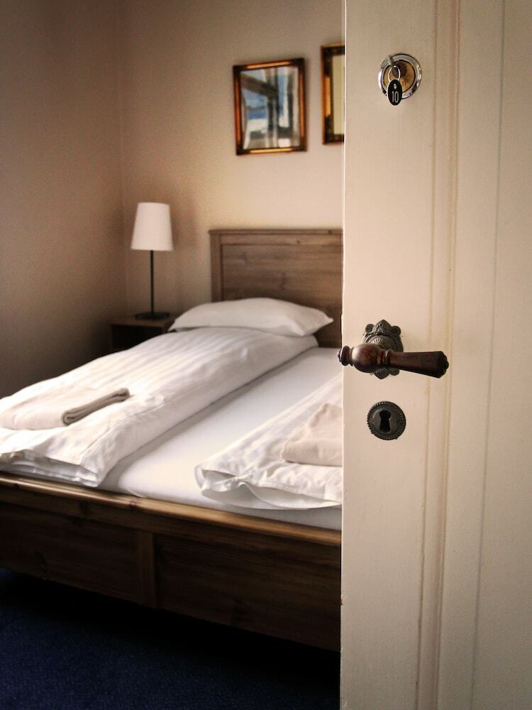 Hotel Centric Guesthouse