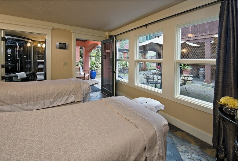 Hotel Applewood Inn And Spa