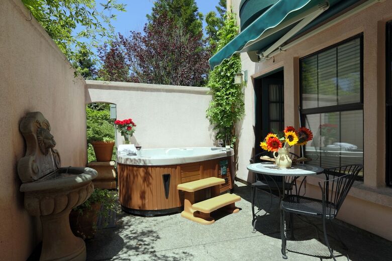 Hotel Applewood Inn And Spa