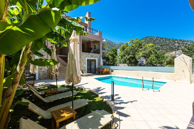 Aparthotel Pantheon Villas & Suites