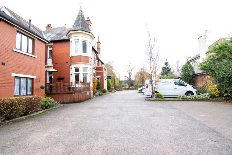 Trivelles Park Hotel
