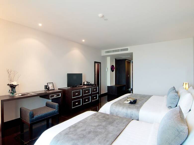 Way Hotel