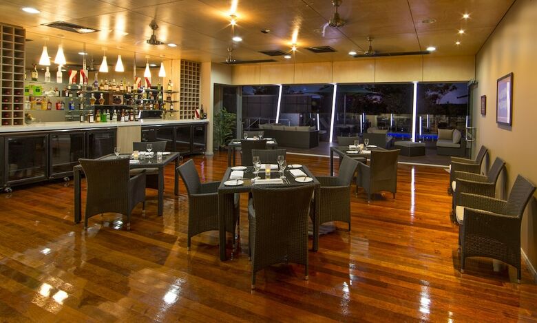 Hotel Cicada Lodge
