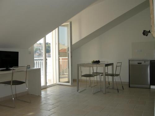 Domenica Apartments
