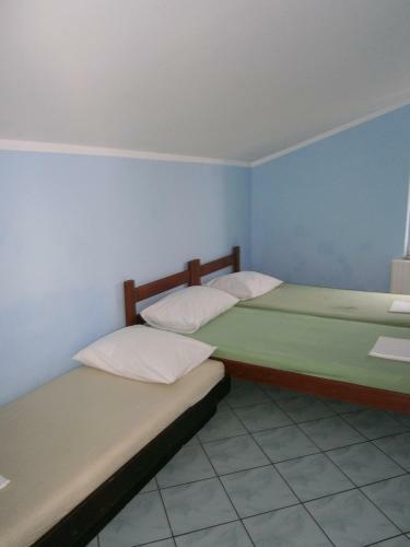 Apartments Kne?evi?