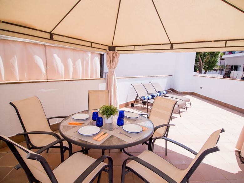 Lucasland Sitges Apartments