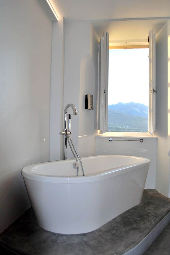 Hotel H�tel La Rob�y�re